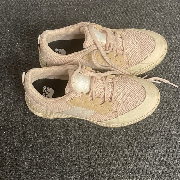 Sorel Women’s Out n About Sneakers Pink size 7 waterproof outdoor comfy casual - Picture 2 of 5